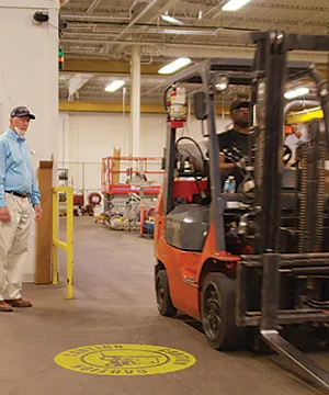 Projecteur Gobo de signe de sol de sécurité virtuelle industrielle utilisé dans les zones à fort trafic