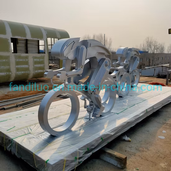 Sculpture en acier inoxydable d'art dynamique dans la pédale de sport de bicyclette de liaison carrée scénique dispositif interactif de loisirs humains